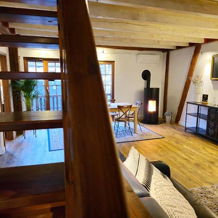 La Maison Rouge Au Coeur De La Ville. リクヴィール エクステリア 写真