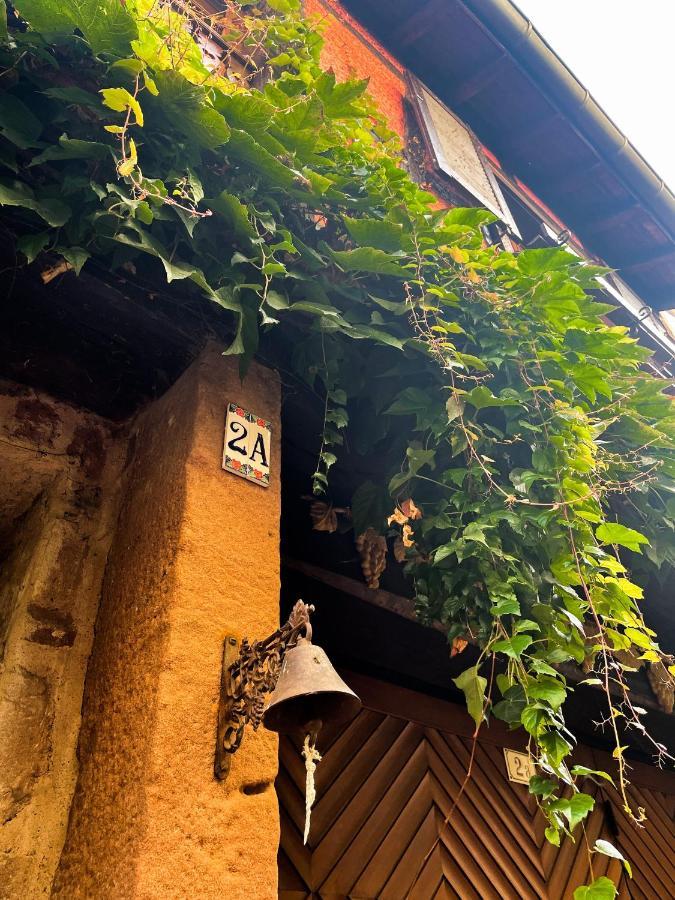 La Maison Rouge Au Coeur De La Ville. リクヴィール エクステリア 写真
