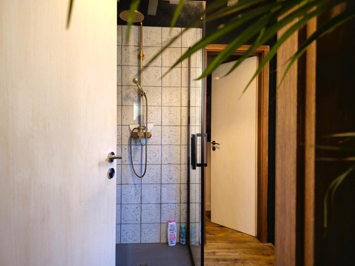 La Maison Rouge Au Coeur De La Ville. リクヴィール エクステリア 写真